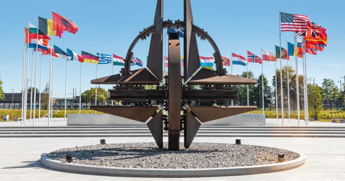 Shqipëria në pritje  ndërsa NATO përballet me një krisjeje mes SHBA dhe Europës
