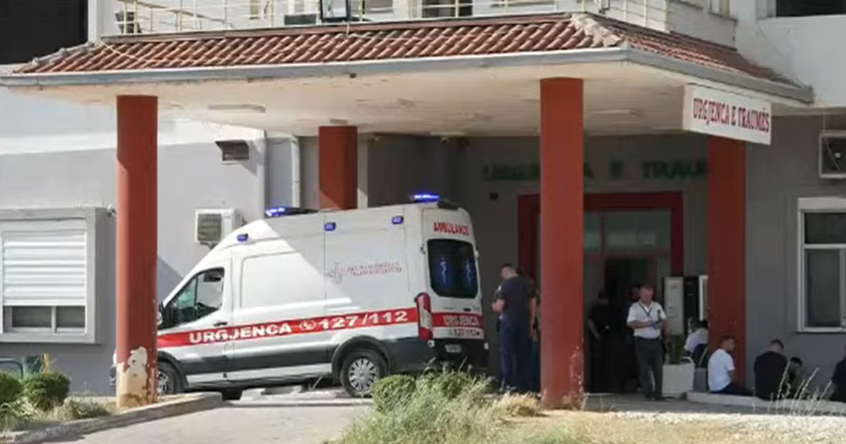 Shoferi i furgonit që shkaktoi aksidentin tragjik me një të vdekur dhe 15 të plagosur  dyshohet se pësoi atak kardiak