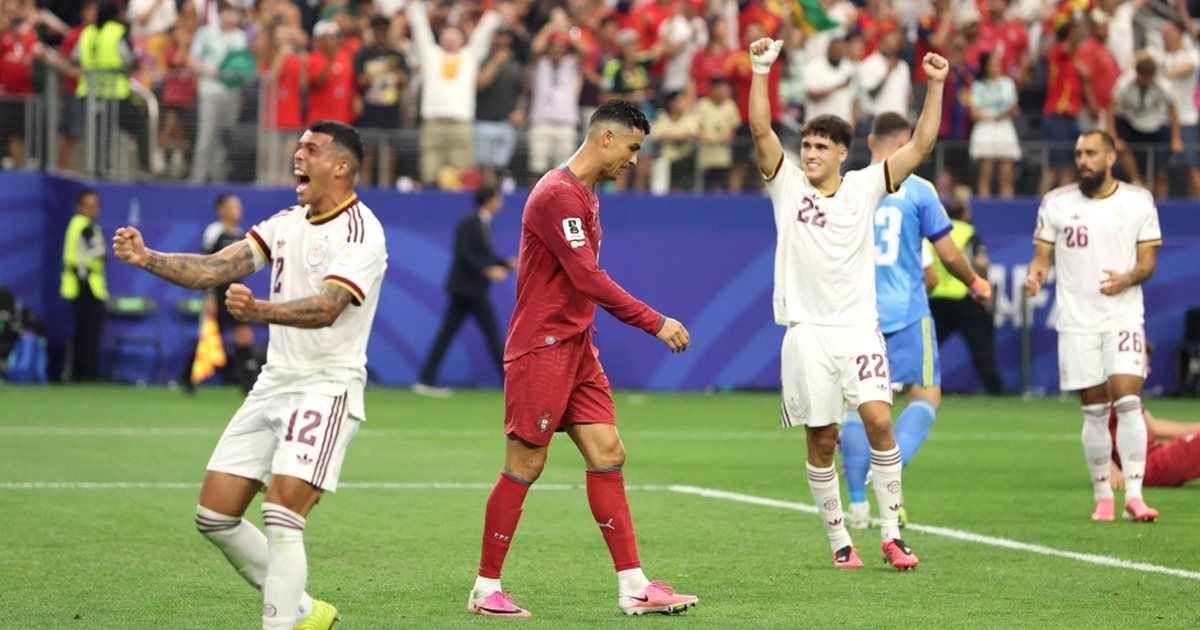 Spanja shënon në minutën e 91 të dhe shkon në çerekfinale  Portugalia në shtëpi  Ronaldo në lot