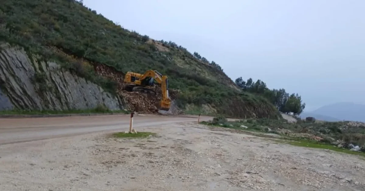 Ndërtimi i bypass it të Sarandës  ARRSH  Sot do të kryhet një shpërthim i kontrolluar me eksploziv për hapjen e trasesë së rrugës