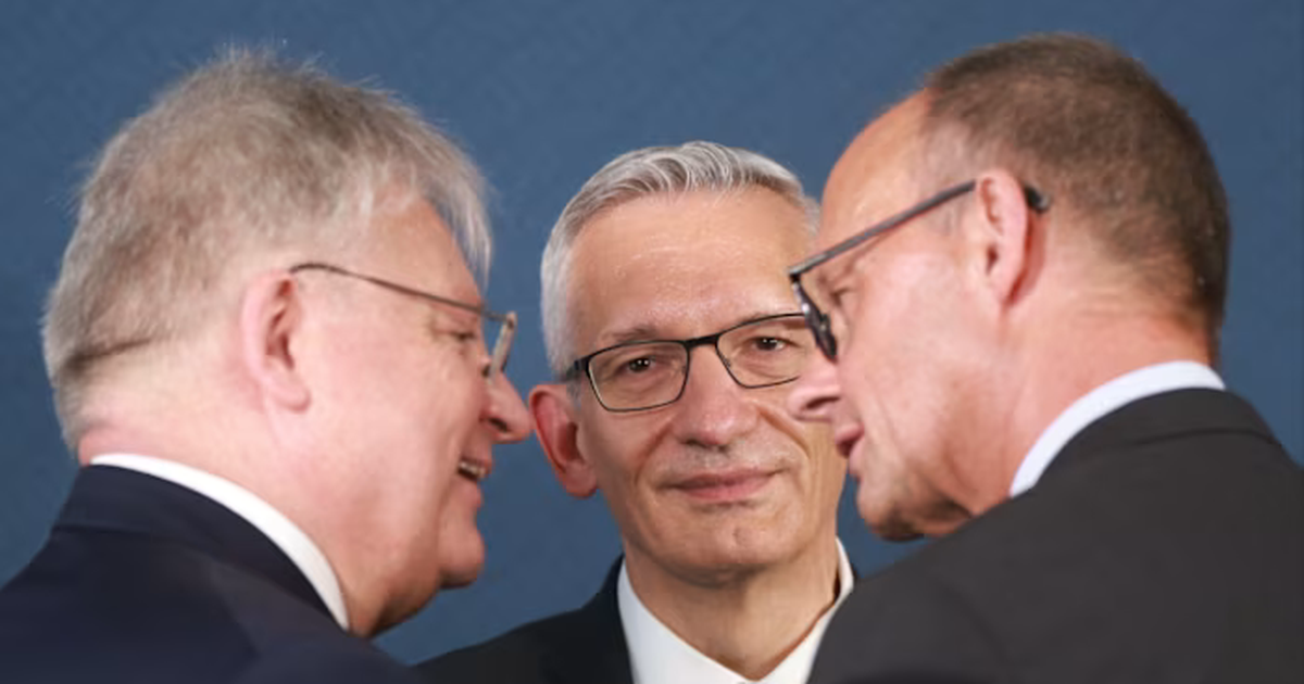 Gjermania po i heq  prangat  shërbimit sekret