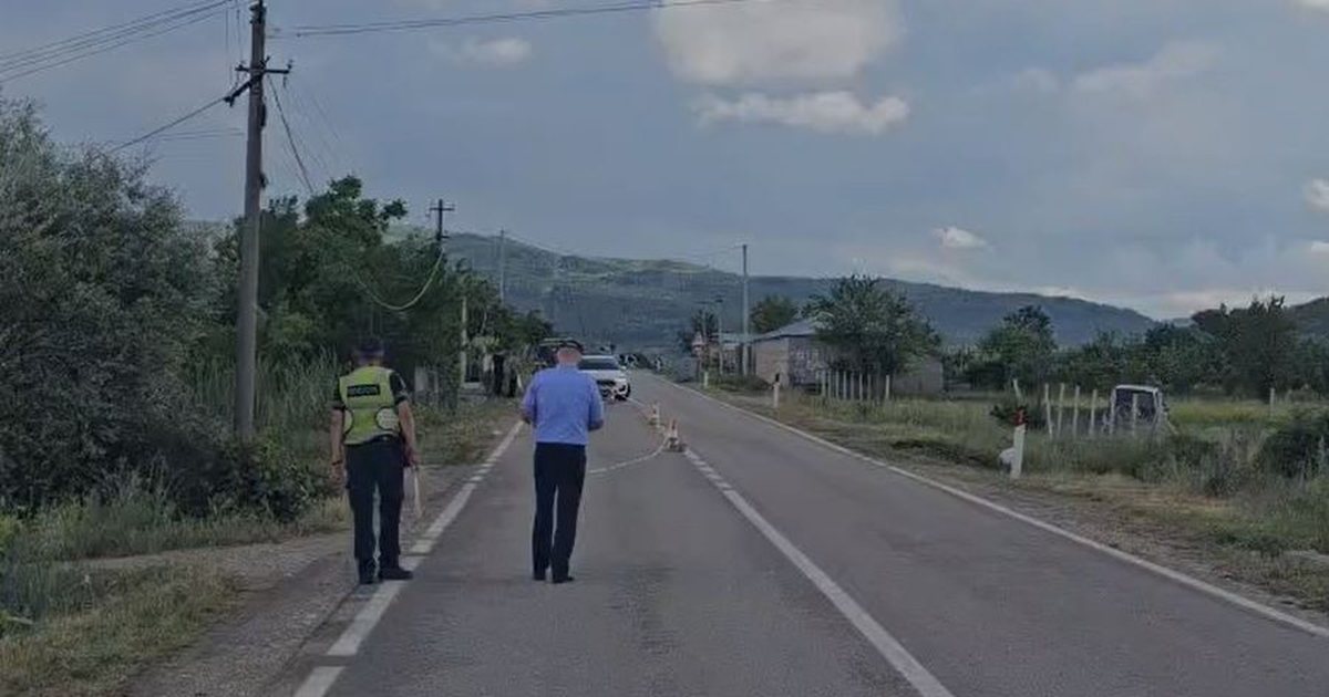 E rëndë në aksin Korçë Ersekë  makina përplas për vdekje një fëmijë 3 vjeç