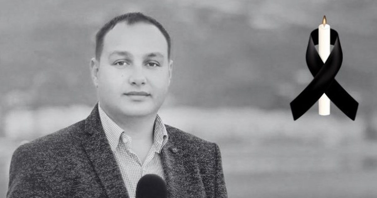 Aksidenti tragjik i mori jetën  gazetari Enrik Mehmeti përcillet sot për në banesën e fundit  Homazhet mbahen në Teatrin  Petro Marko  në Vlorë