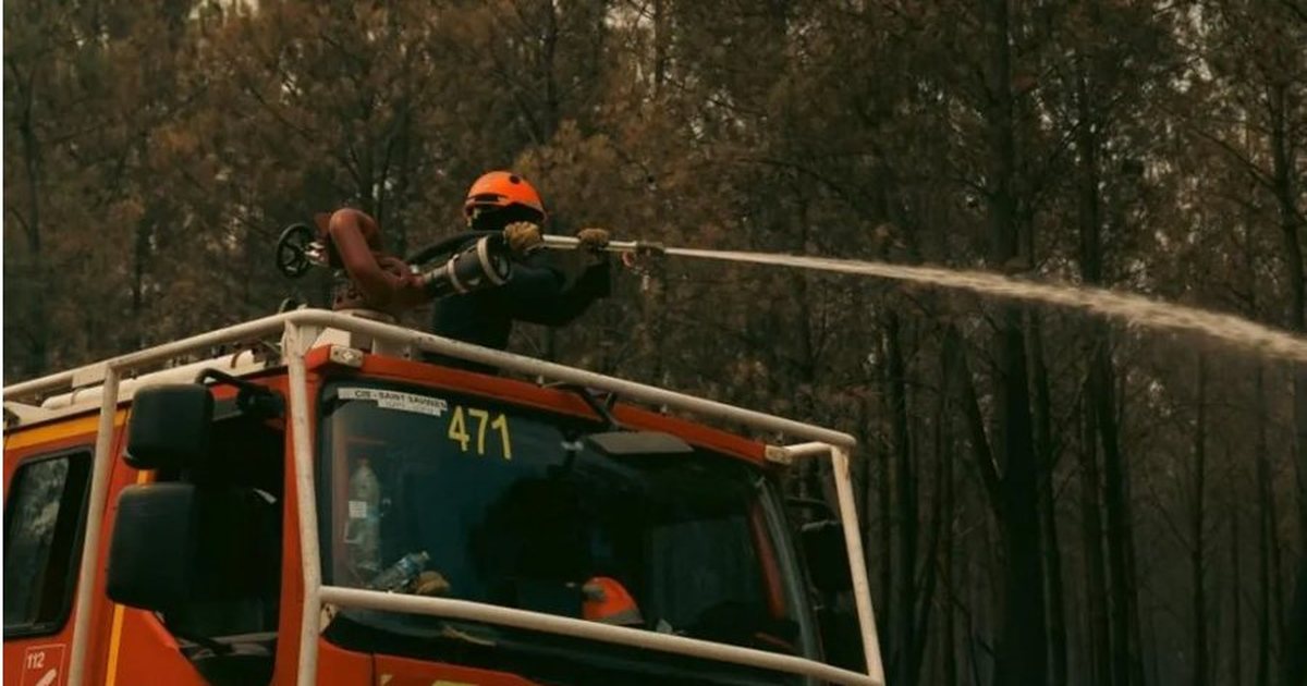 Situata katastrofike me flakët  BE i vjen në ndihmë Francës dhe Spanjës me helikopterë  avionë zjarrfikës dhe personel