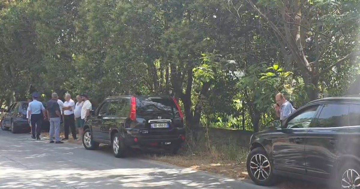 Aksident zinxhir në aksin Fier Levan  përplasen tre automjete 
