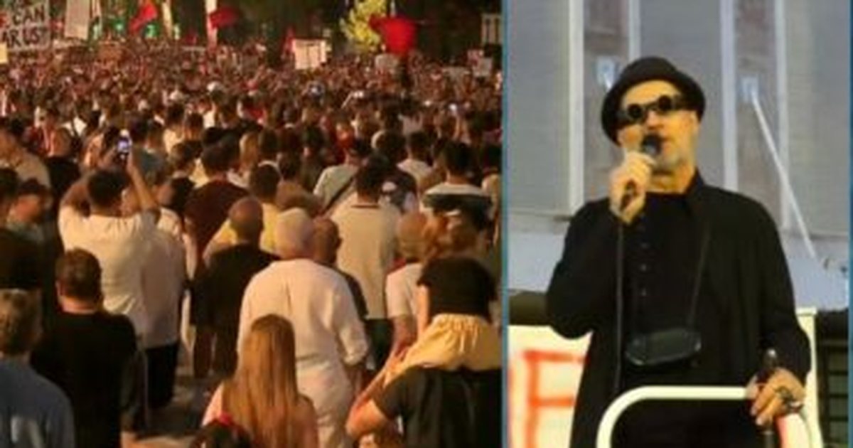  Mos u strukni si minj    Robert Aliaj thirrje qytetarëve  Ku jeni ju me tatuazhe të  Shqipërisë së Madhe   kush ju ka tredhur 