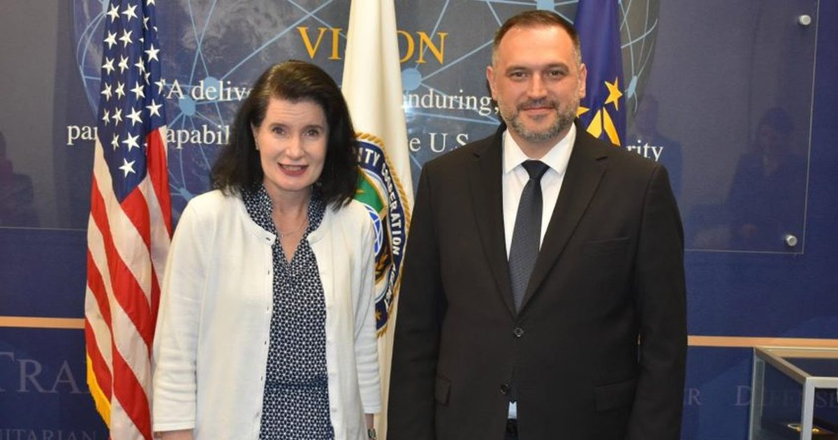 Ministri Nufi nga Uashingtoni  Bashkëpunimi e SHBA  shtyllë kurrizore për modernizimin e Forcave të Armatosura