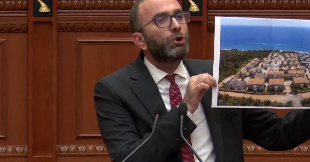  Kishte edhe një vilë për party me stafin    Gazment Bardhi nxjerr fotot e pronave të Ballukut në Parlament