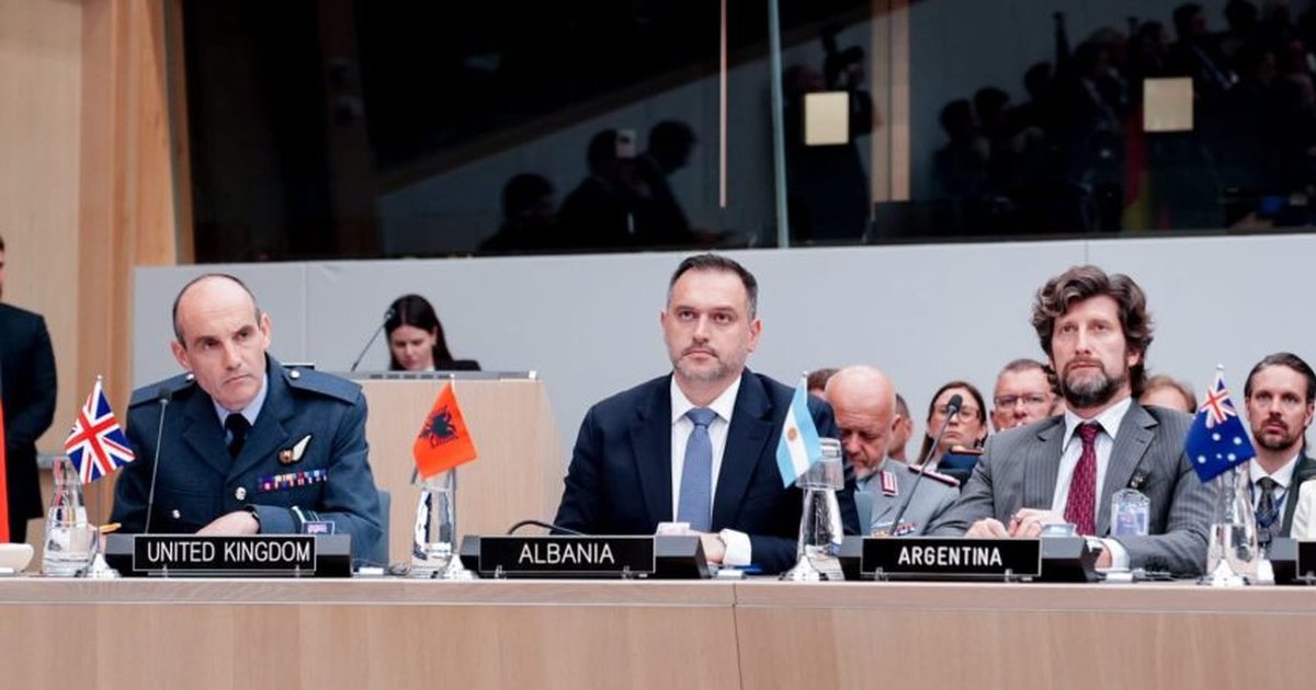 Shqipëria rikonfirmon mbështetjen për Ukrainën në takimin e NATO s në Bruksel