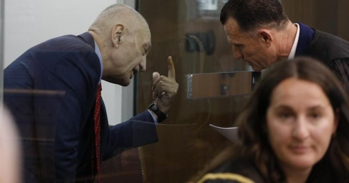 Kujtim Cakrani  Meta u mërzit me mua pse përfaqësoj Artur Shehun në Zvërnec  më shpalli patronazhist