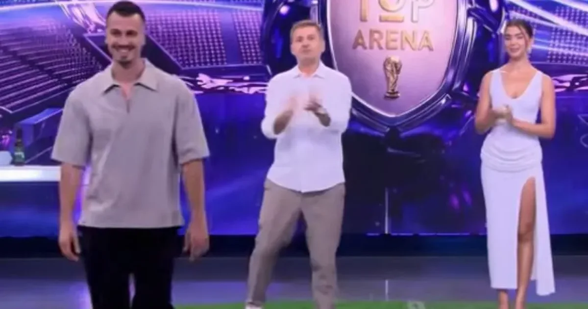 Edi Manushi ndërpret emisionin dhe kërkon ta çojnë Mateo Borrin në shtëpi  Jam i shqetësuar     VIDEO 