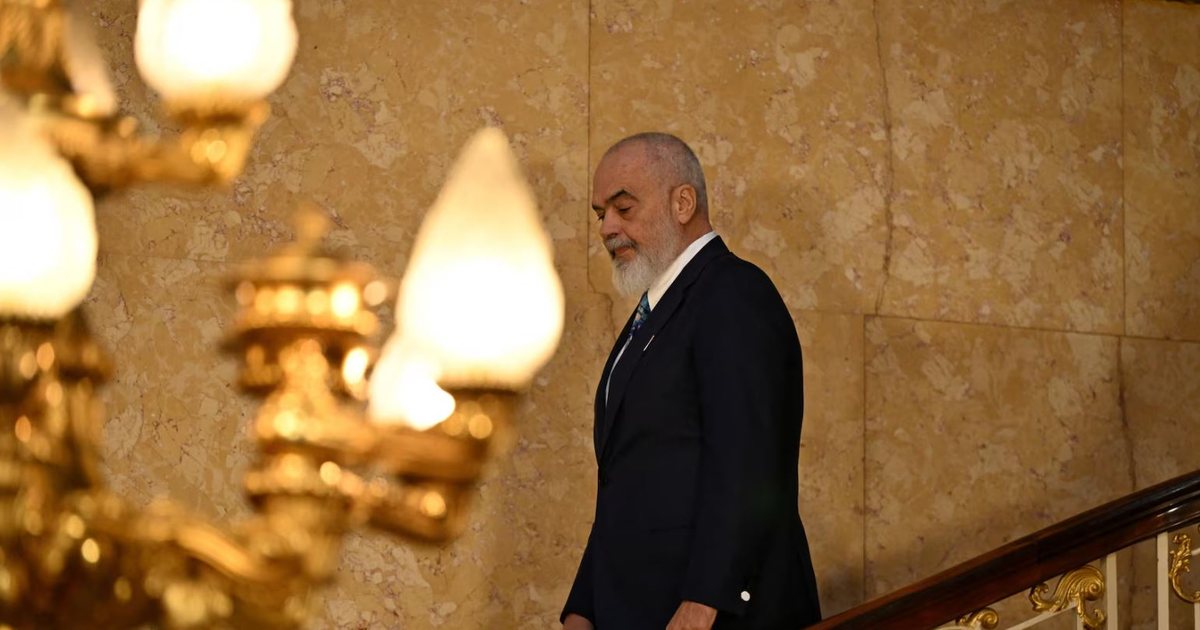 Reuters  Edi Rama kërkon të ndalojë gjyqësorin nga shkarkimi i ministrave