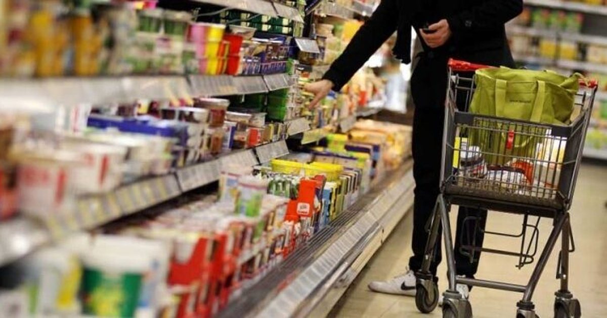 A kanë ndryshuar çmimet në prag të festave të fundvitit  Ja çfarë thonë shifrat e INSTAT 