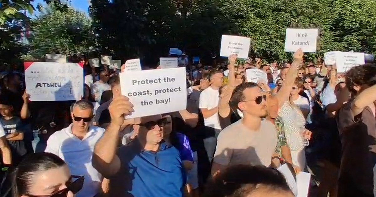 The Guardian  Protestat në Shqipëri kundër resortit luksoz të mbështetur nga Jared Kushner po shtohen 