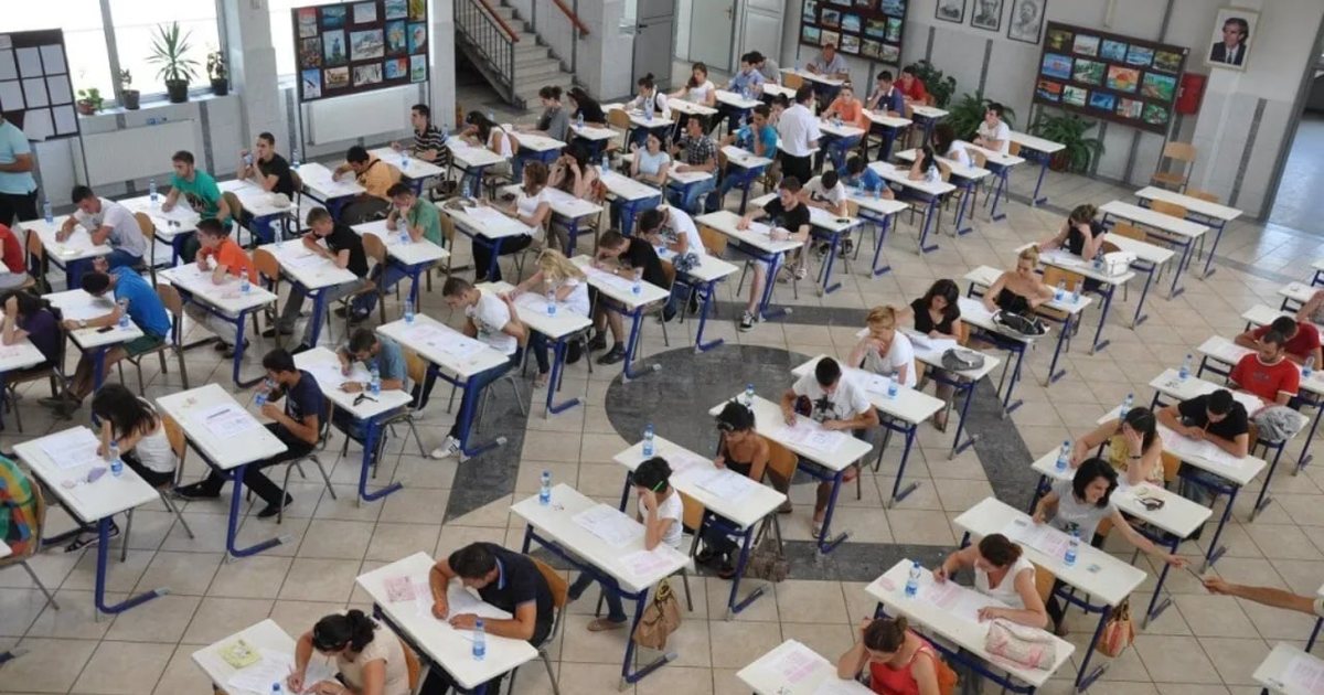 Provimi i Gjuhës së Huaj për Maturën Shtetërore  bie ndjeshëm numri i maturantëve në qarkun e Elbasanit 