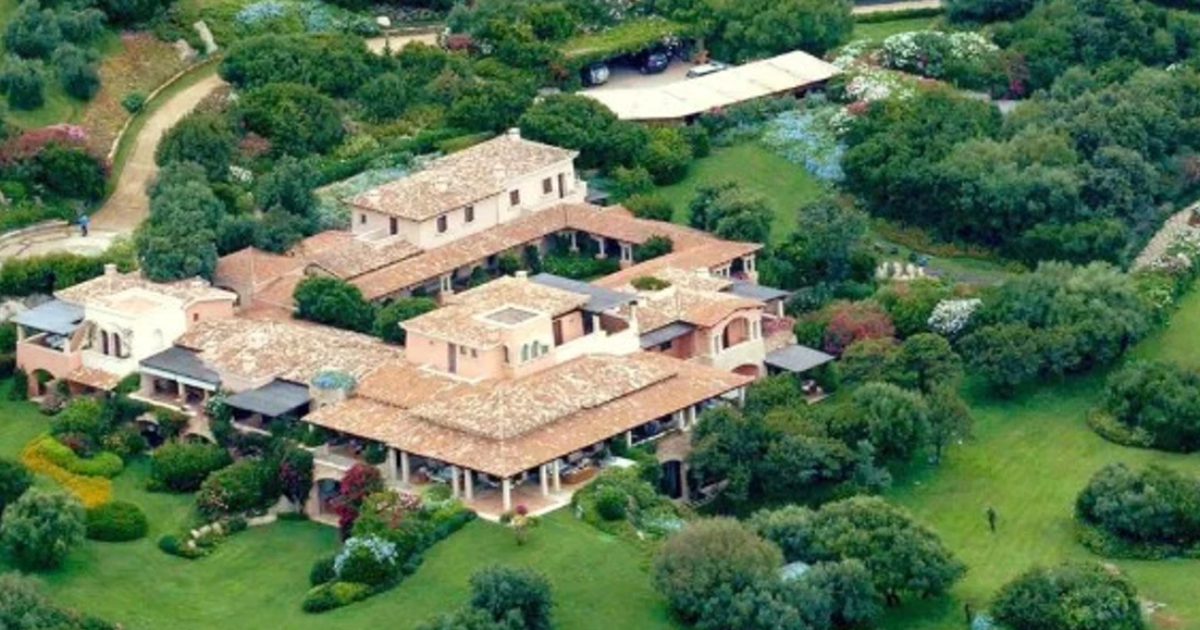 Vila e festave të famshme të Berlusconit shitet për 350 mln euro