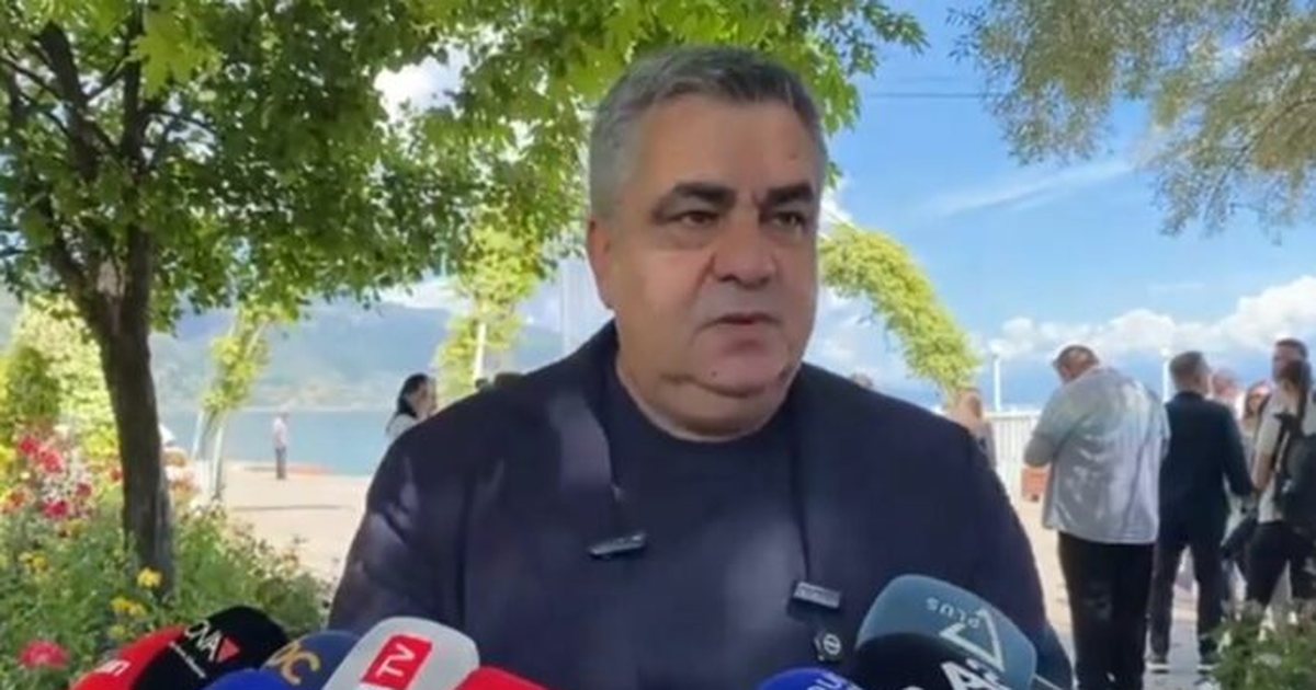 Protestat  ministri Blendi Gonxhe  Një situatë e cila kërkon vëmendje  analizë dhe reflektim të thellë