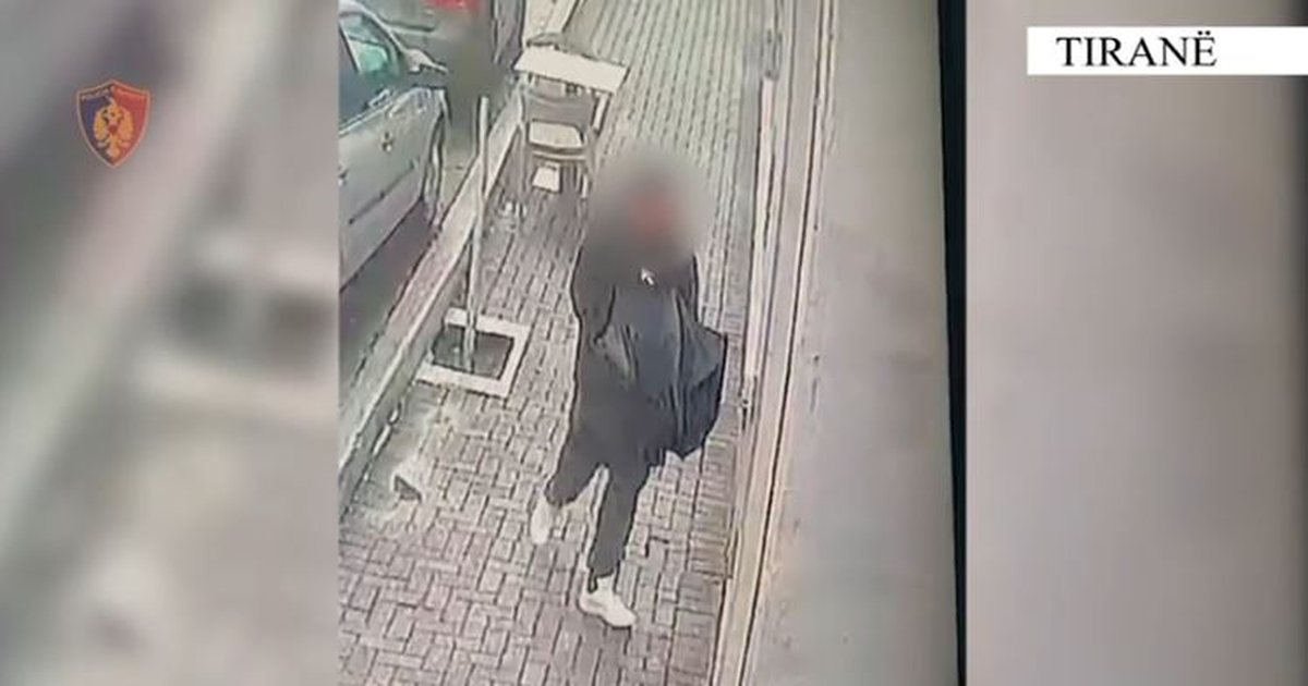 Fotografonin bravat e dyerve të banesave  më pas i vidhnin  pranga 3  skifterëve  në Tiranë