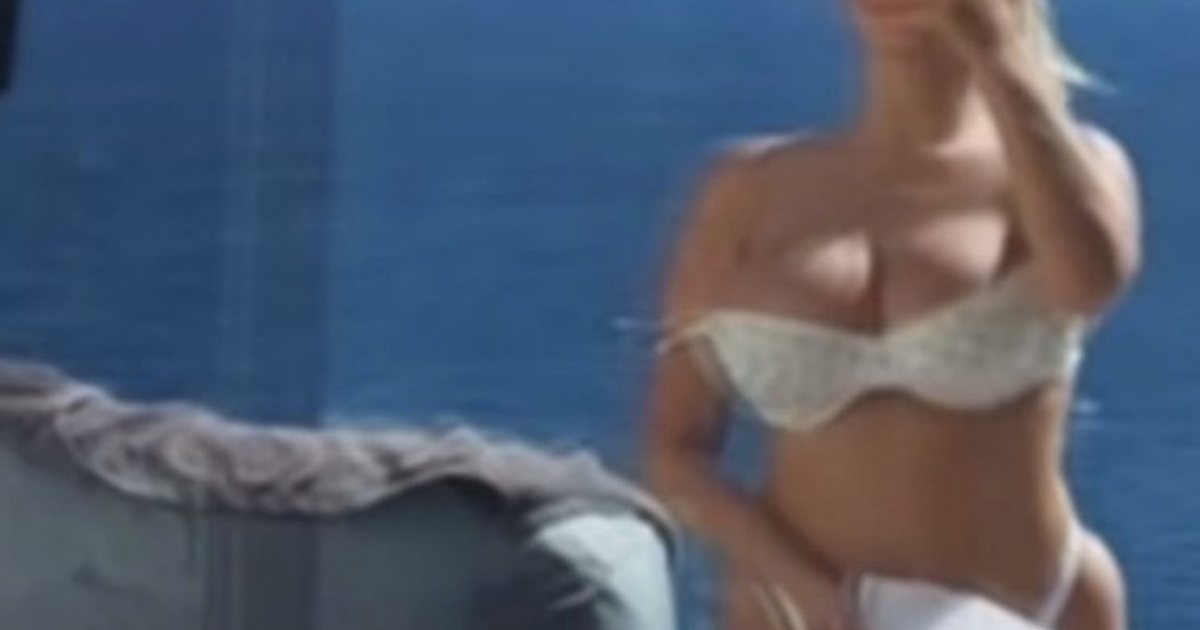 Foto HOT nga jugu i Shqipërisë  Kush është mashkulli misterioz 10 vite më i madh që shoqëron Rike Roçin me pushime 