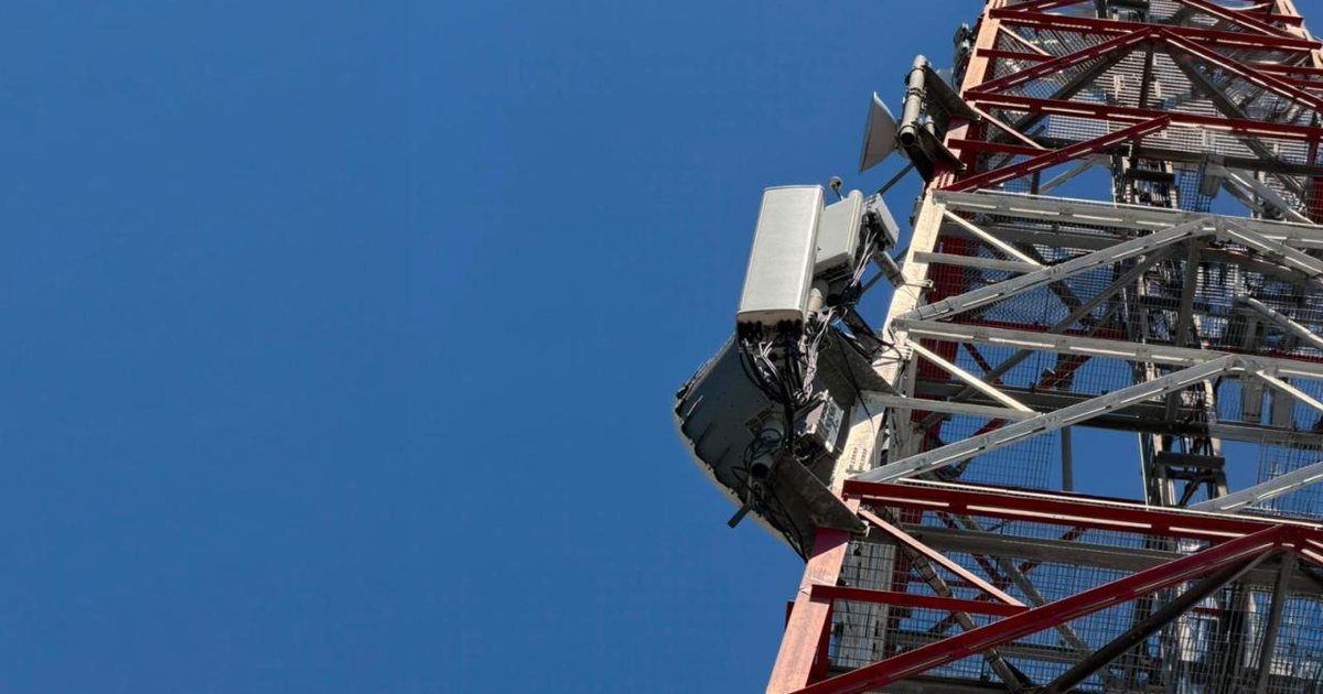 Vodafone Albania teston për herë të parë në Shqipëri teknologjine e re  që kombinon AI me robotikën  për fuqizimin automatik të rrjetin celular