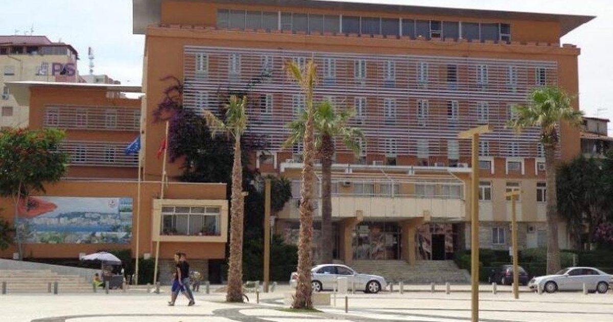 Tjetërsimi i pronave  aksion në Kadastrën e Durrësit  12 të arrestuar dhe nën hetim  zbardhen emrat 