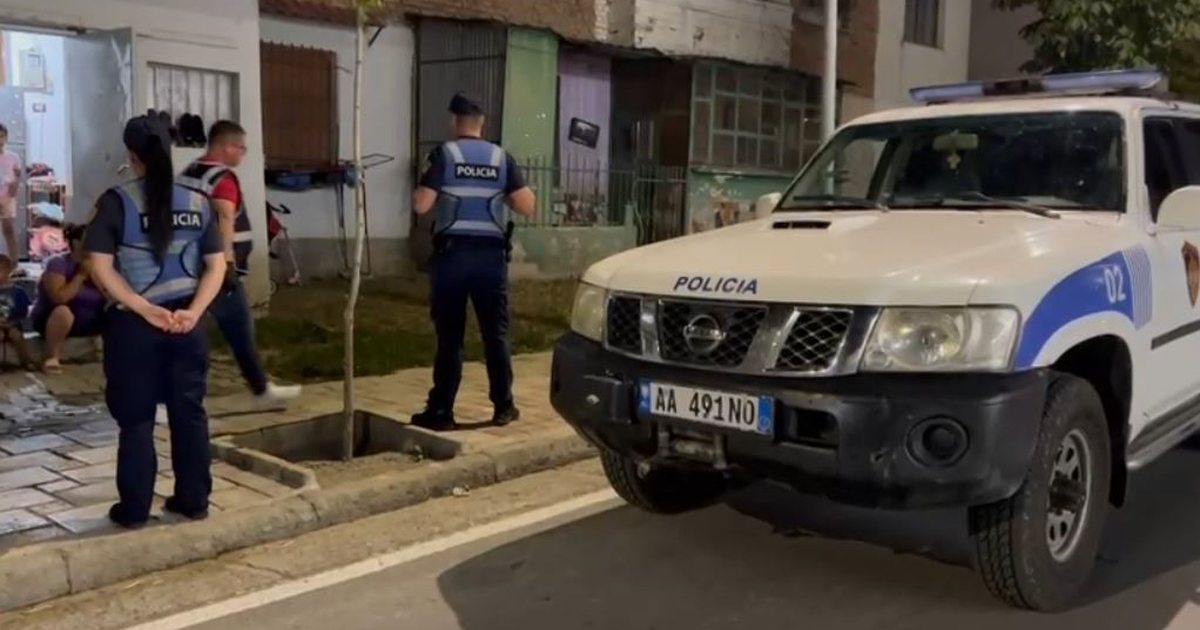 Plagosi 18 vjeçarin me thikë në kokë  arrestohet njerku  Policia jep detajet  Ndodhi pas një sherri në familje