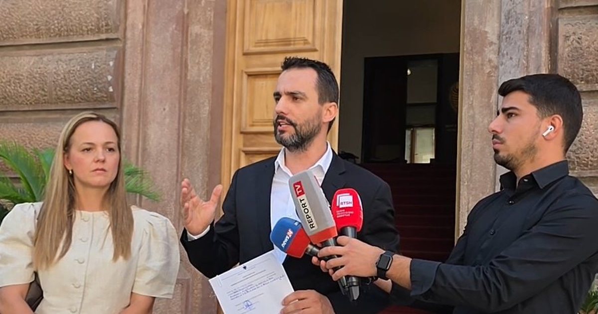 Adriatik Lapaj u ankua për koncertin e Kanye West  Gjykata Kushtetuese ia kthen pas padinë  Nuk është e plotë