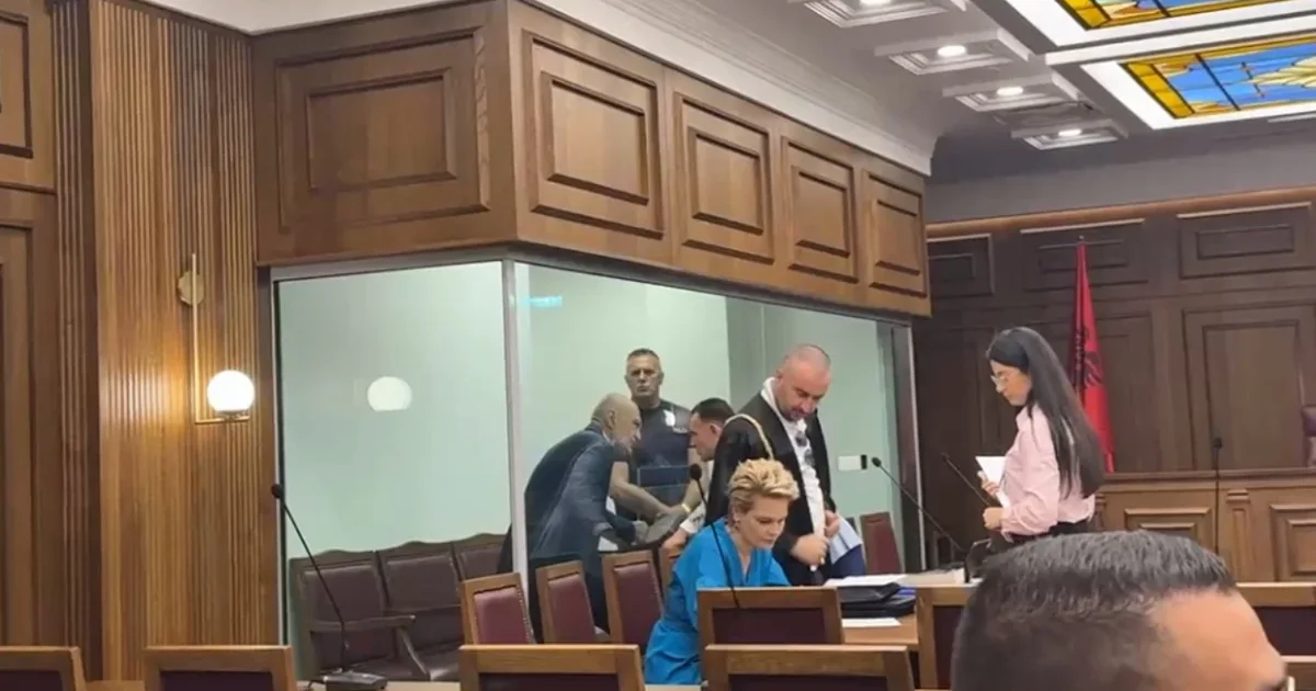 Goditja e grupit të trafikantëve nga SPAK  Meta Blushit në gjyqin e GJKKO  Sa shkoi kursi i euros  Ç a bëni ju të opozitës 