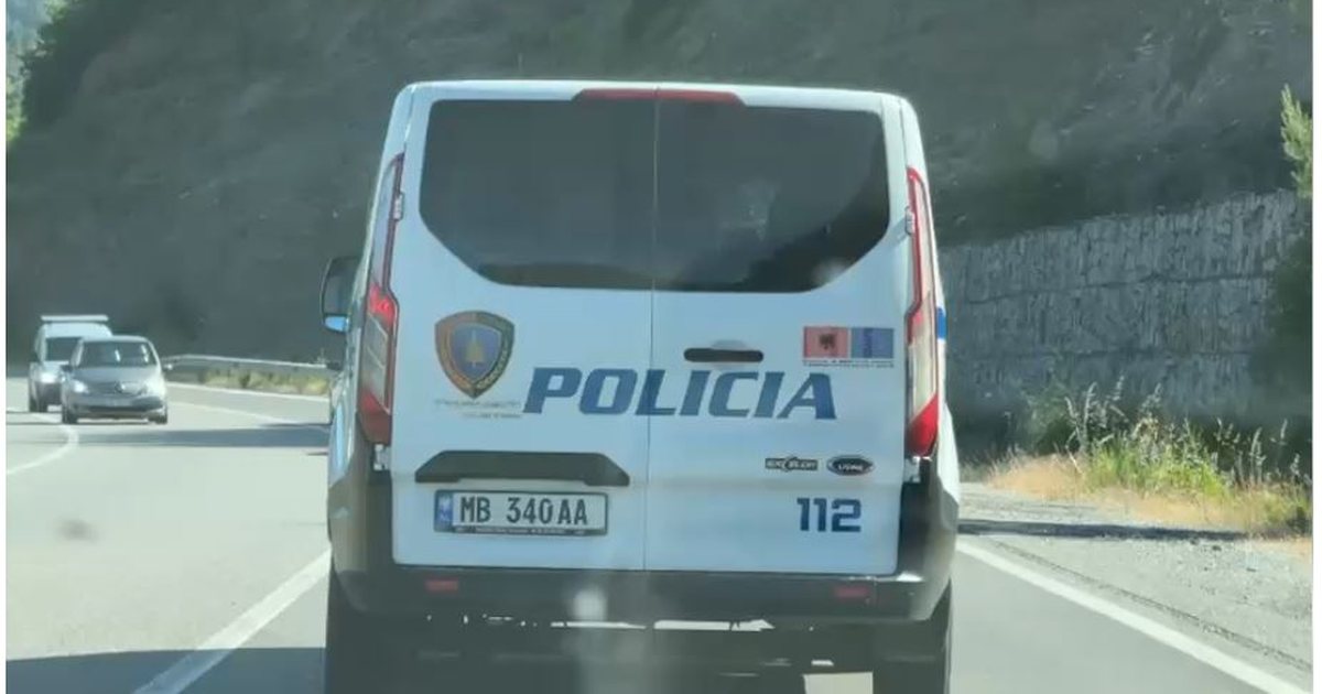 Shpërthim me tritol në një makinë në Fushë Krujë  autori ikën në këmbë 