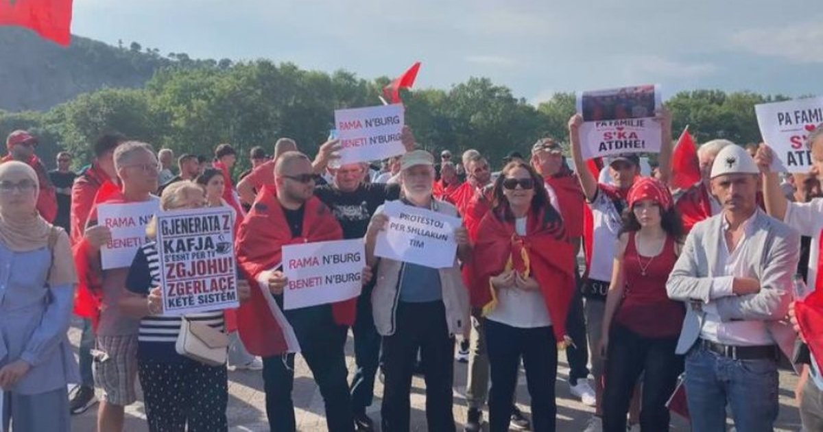 Rama pritet me protesta në Shkodër