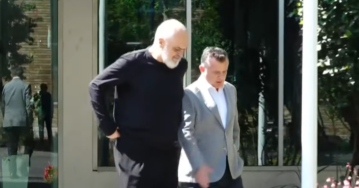 Video  Rama del nga selia e PS me Ballën  Zbulohen  porositë  për drejtuesit politikë të qarqeve 