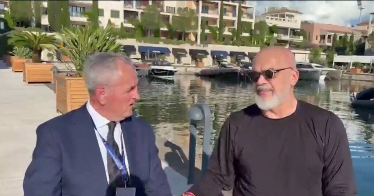 Rama tjetër mesazh kundër protestës nga hoteli luksoz Porto Montenegro  Njëherë na iku topi për shalësh  tani s bëhet llaf më 