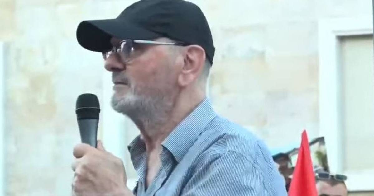  Mjerë Rama nëse ka vendosur të mos ikë    Aktori Medi Malkaj flet nga protesta  Po e shet Shqipërinë si do ai