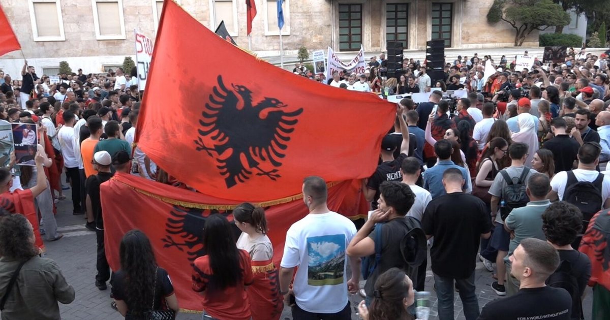  Mos lejoni patronazhistët e PS dhe militantët e PD të na përçajnë  SPAK të nisë hetimet ndaj Ramës 