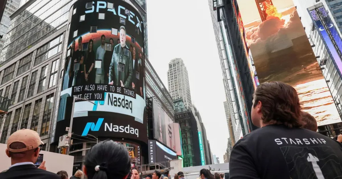 Elon Musk bëhet personi i parë në histori me pasuri trilion dollarëshe
