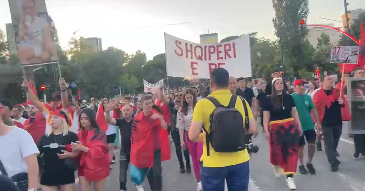Nis protesta e 37 të para Kryeministrisë  VIDEO 