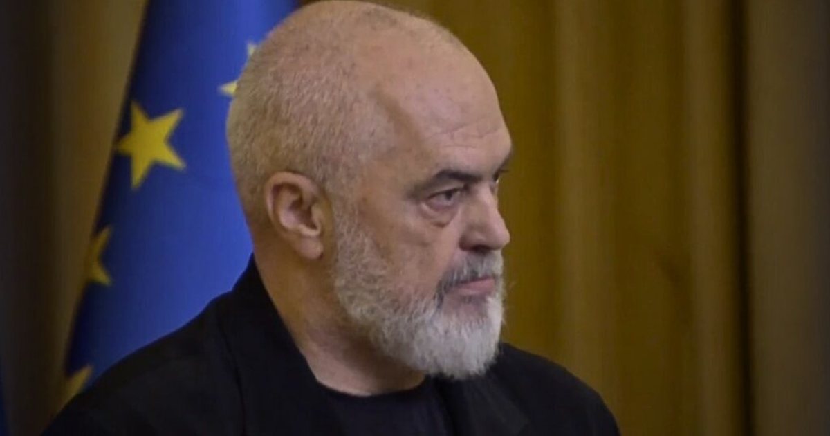 Rama reagon për Arubën  Është e vërtetë  siç është bërë e vërtetë që unë jam  drogagji   kusar  kam akuzuar babanë   