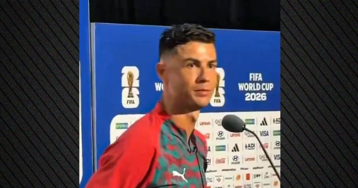 Gazetari e pyet për Messin  Ronaldo e injoron  Një pyetje tjetër  VIDEO 