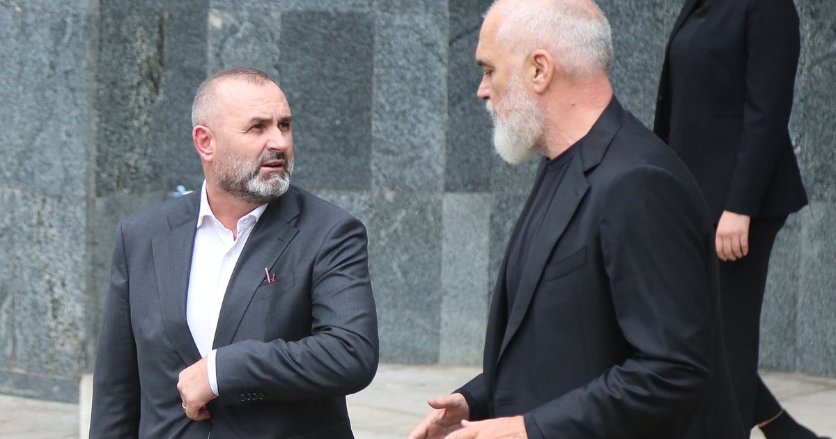 Manja  kundër  Ramës  Pse nuk distancohet Albin Kurti nga ky turp 