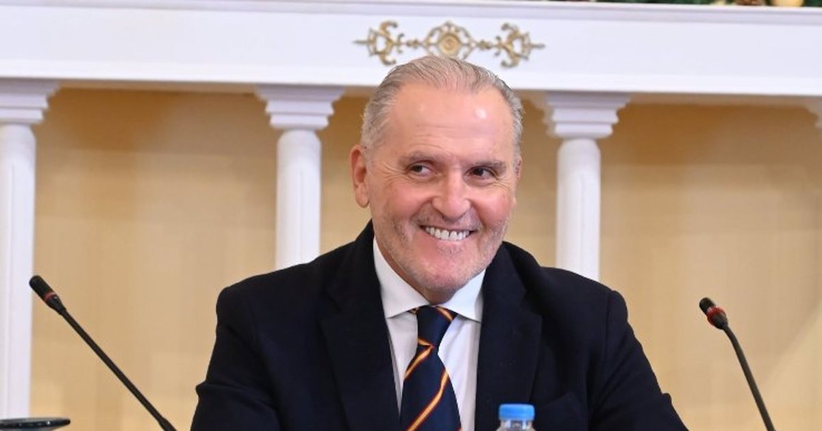 Fillimi i fundit të pushtetit në Shqipëri    dhe këshilla e një poeti grek për kryeministrin