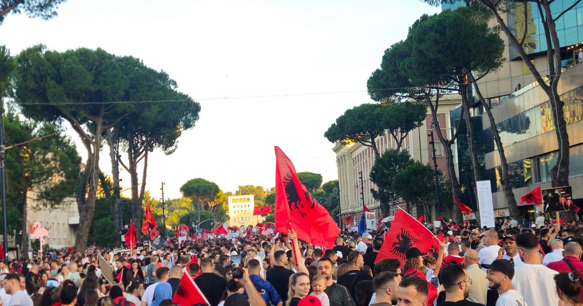 Detaje nga protesta e 14  nga kërkesa për rikthimin e Altin Dumanit në krye të SPAK te pjesëmarrja e madhe edhe nga diaspora