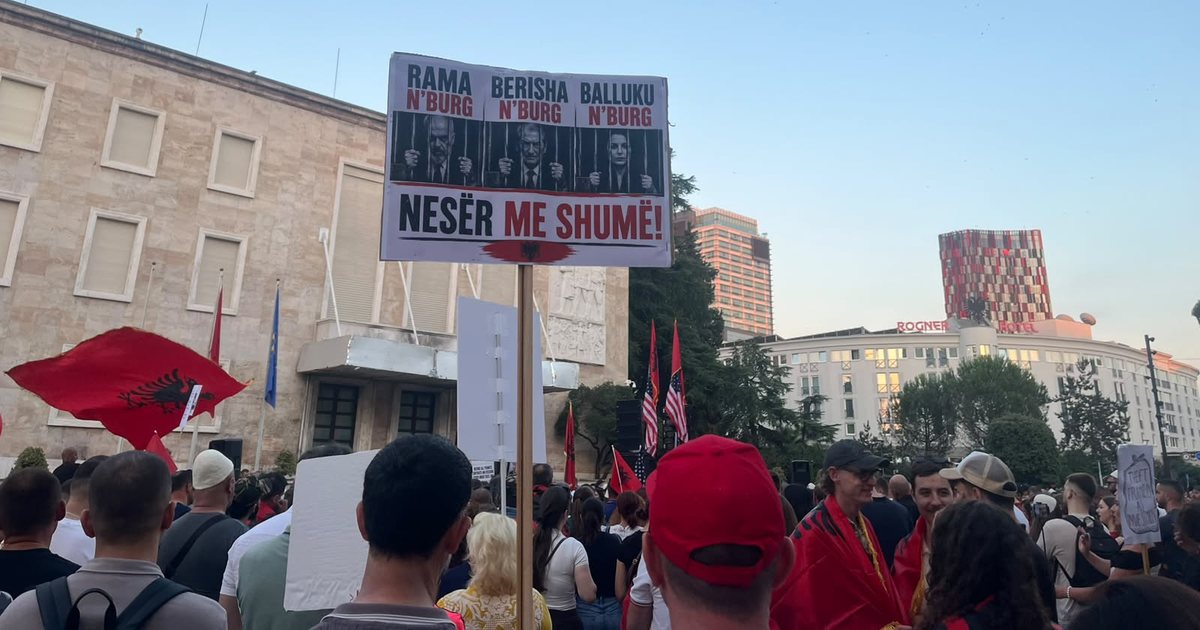 Tirana hyn në ditën e 24 të protestës