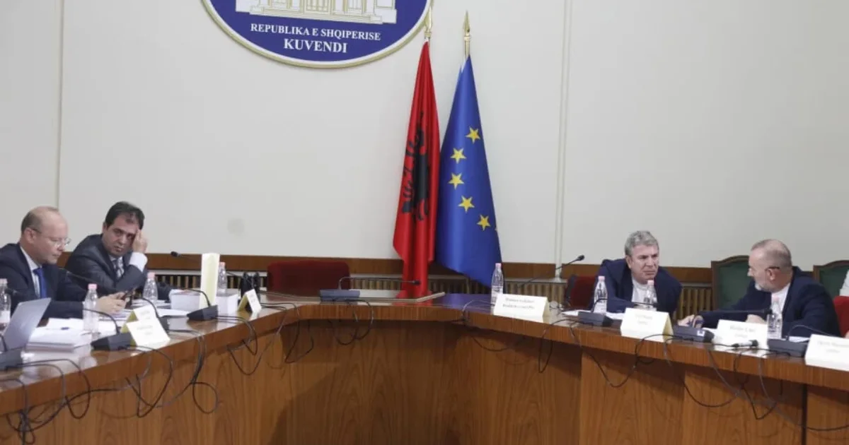  Mbylle gojën  legen   përplasje e ashpër mes Ulsi Manjës dhe Ivi Kasos në Komisionin e Reformës Zgjedhore