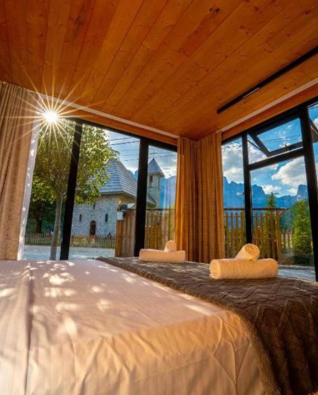 “Marinsi” i Suel Çelës, biznesmeni i “Eagle Villas