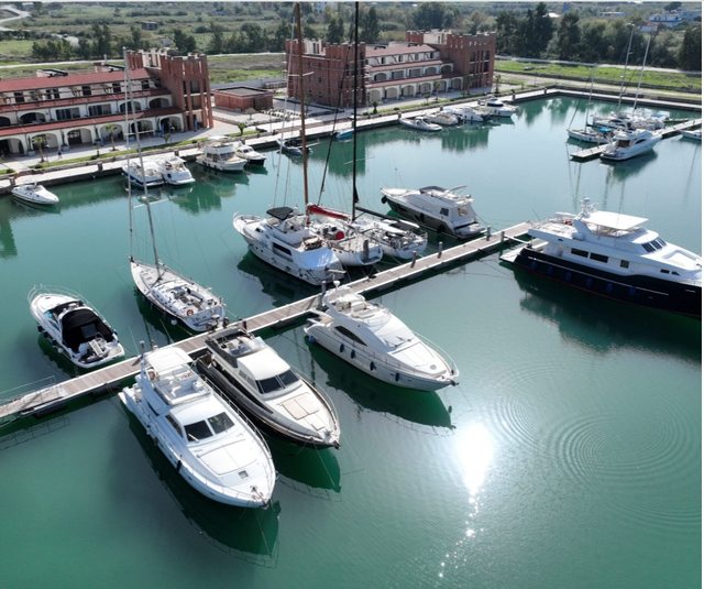 22 KULLA deri 15 KATE/ Si u tjetërsua Marina Orikum: Nga italianët, te