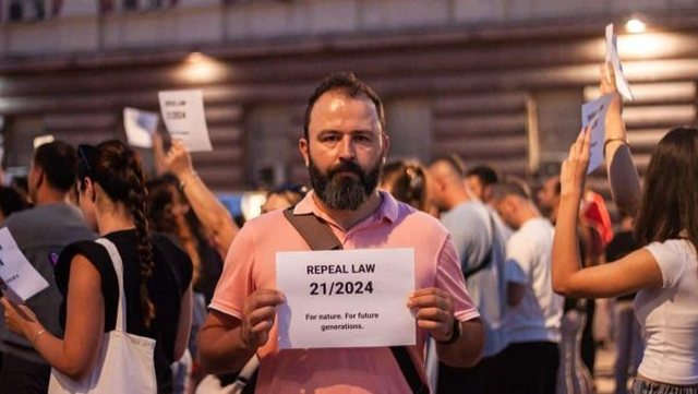 Fytyrat e protestës: Njihuni me shqiptarët që protestojnë