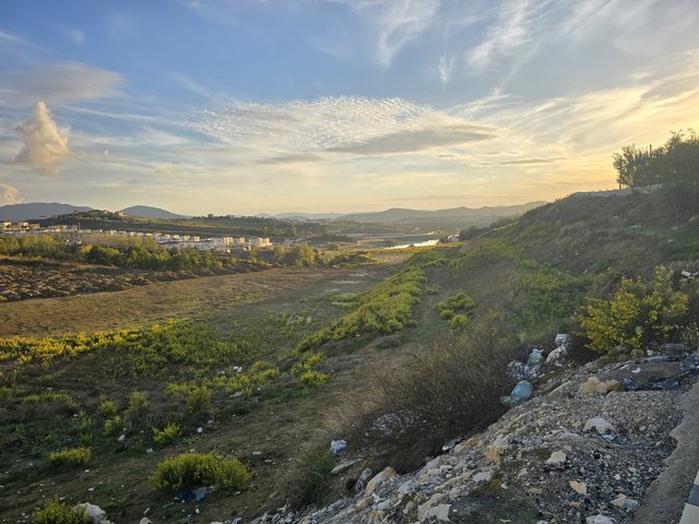 Farkë, Liqeni, Zogu i Zi... “Shoferi” (DHJUSI) që u