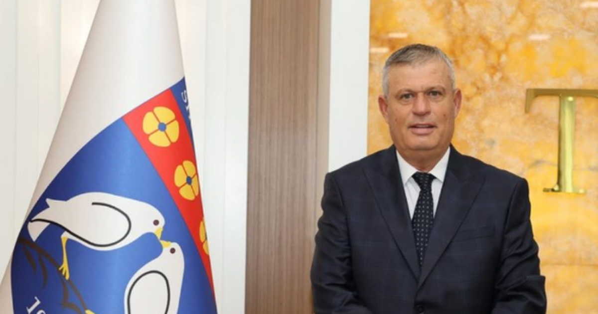  Busulla ime  ligji   Shkëlqim Hajdari zyrtarisht prefekt i Tiranës  Mund të jetë detyra ime e fundit   