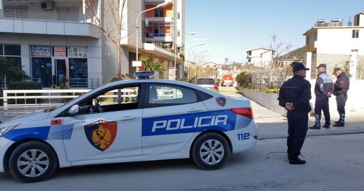 Tentoi të vriste me thikë 59 vjeçarin në Elbasan  arrestohet autori  Në pranga edhe i plagosuri  nuk pranoi të jepte   