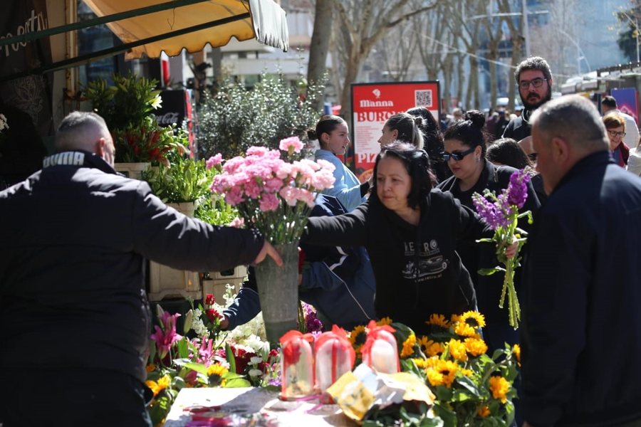 Dy fytyrat e 8 Marsit në rrugët e Tiranës, dhe jo vetëm!